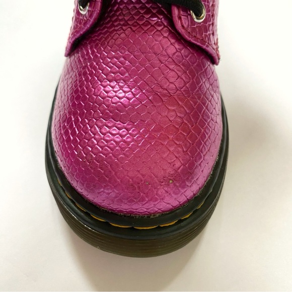 DR. MARTENS 1460 PINK REPTILE EMBOSSED LACE UP ANKLE BOOTS - Picture 8 of 10